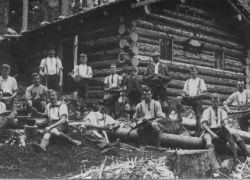 Hoizknäichtstu(b)m (Gertraus Weißbacher, Leogang 1935)